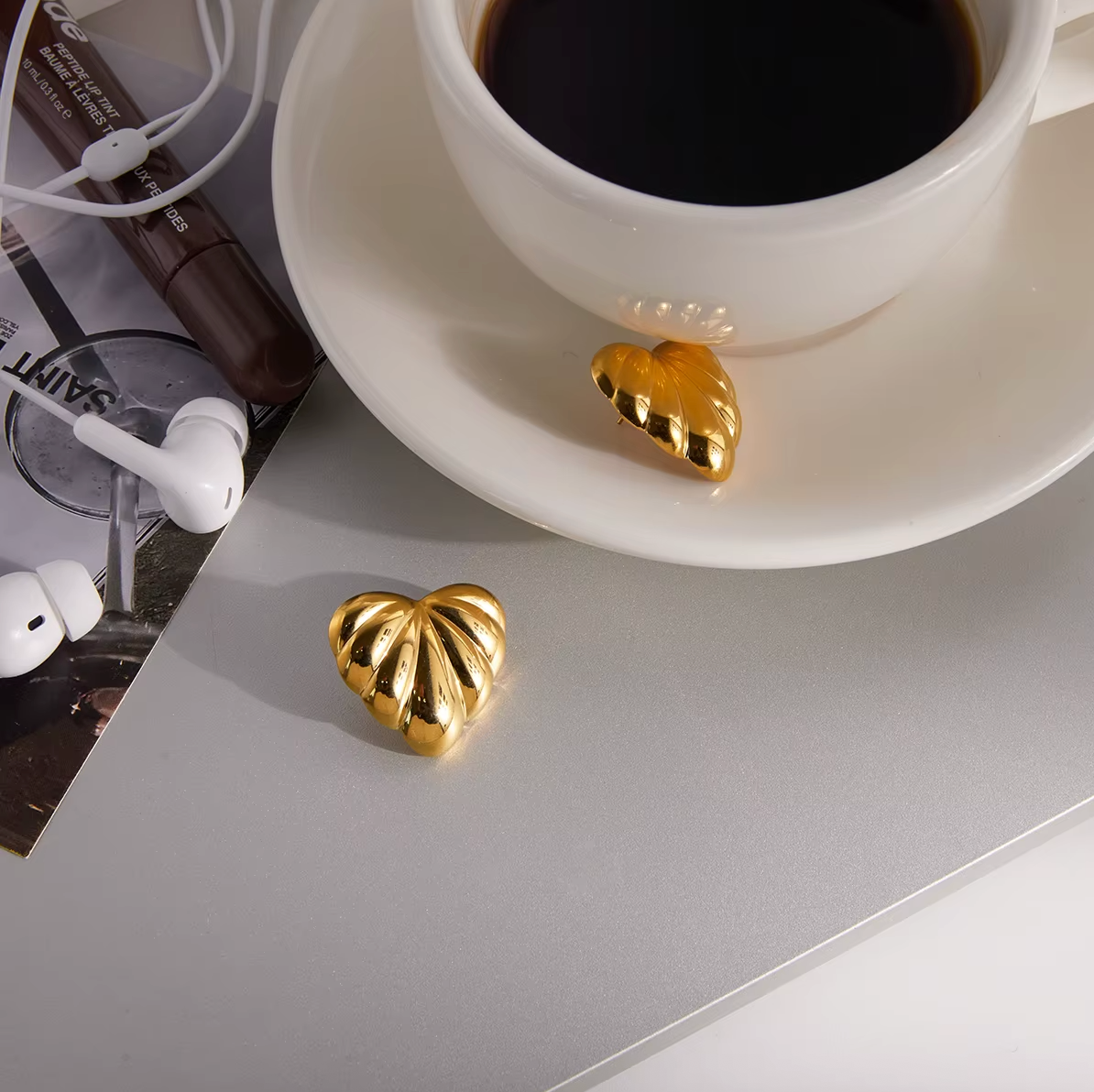 Hard Shine DES BOUCLES D'OREILLES