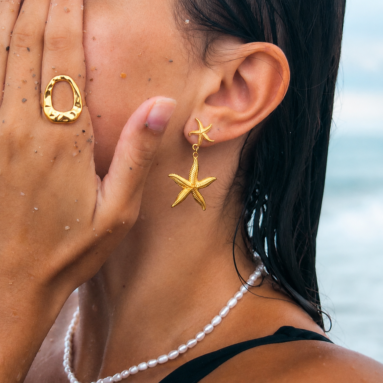 Move Over Ring on Model – Folie à Trois