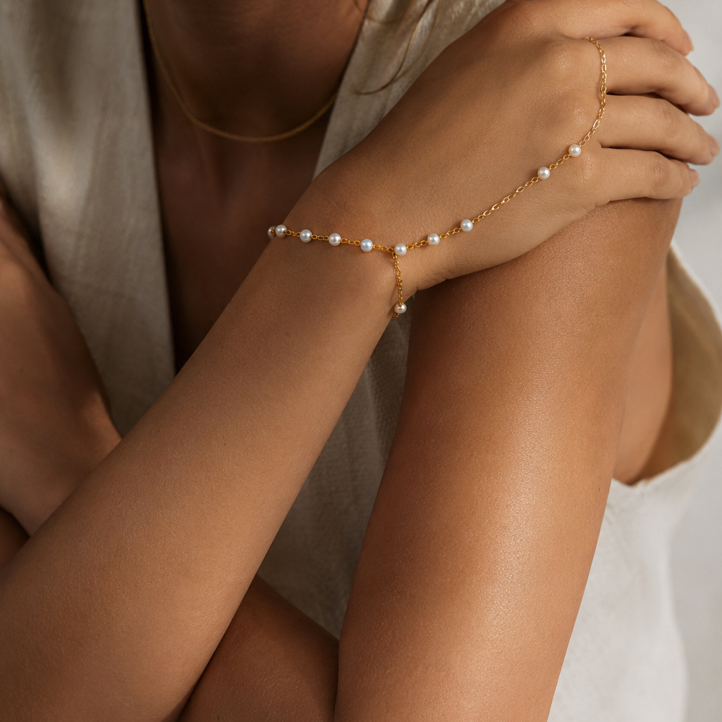 Sunseeker Hand Chain Bracelet on Model – Folie à Trois