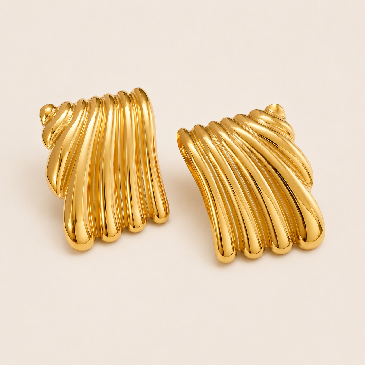 Wanna be Mine Earrings – Gold Stainless Steel by Folie à Trois