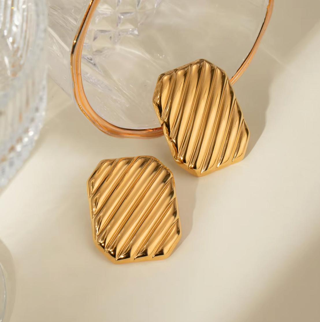 Timeless Splendor OORBELLEN