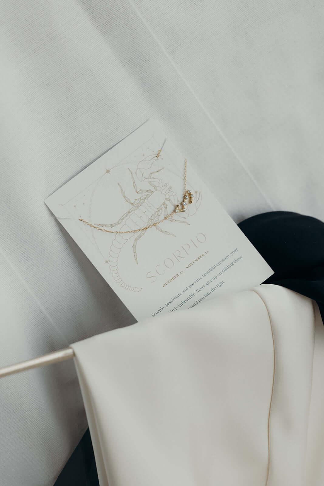 Zodiac NECKLACE Folie à Trois