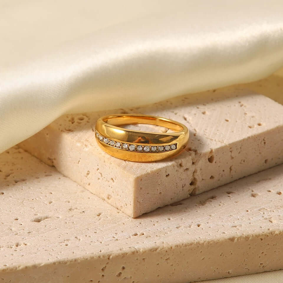 Late Night Rendezvous RING Folie à Trois