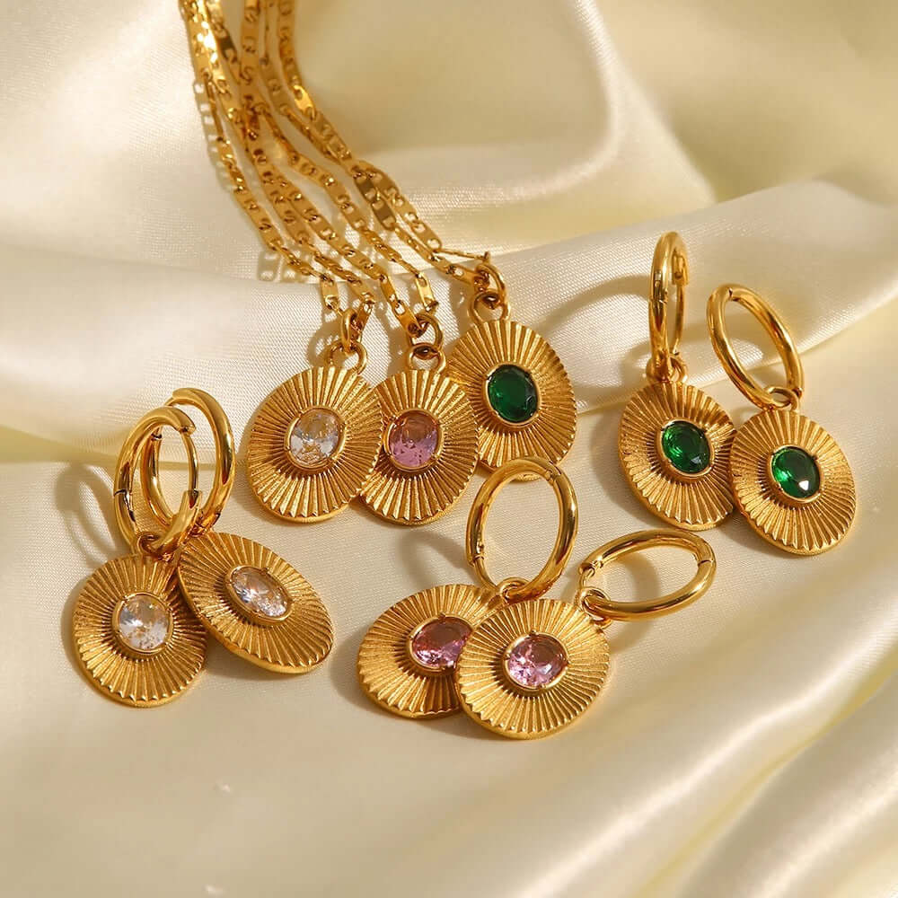 More Than Friends NECKLACE Folie à Trois