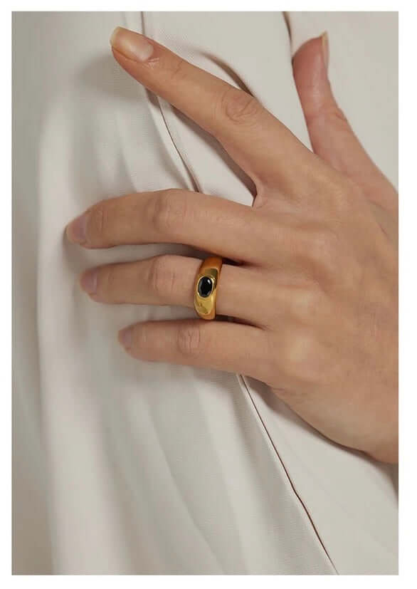 Daytime Exploring RING Folie à Trois