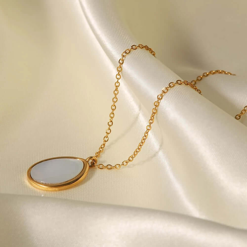 Loved Up NECKLACE Folie à Trois