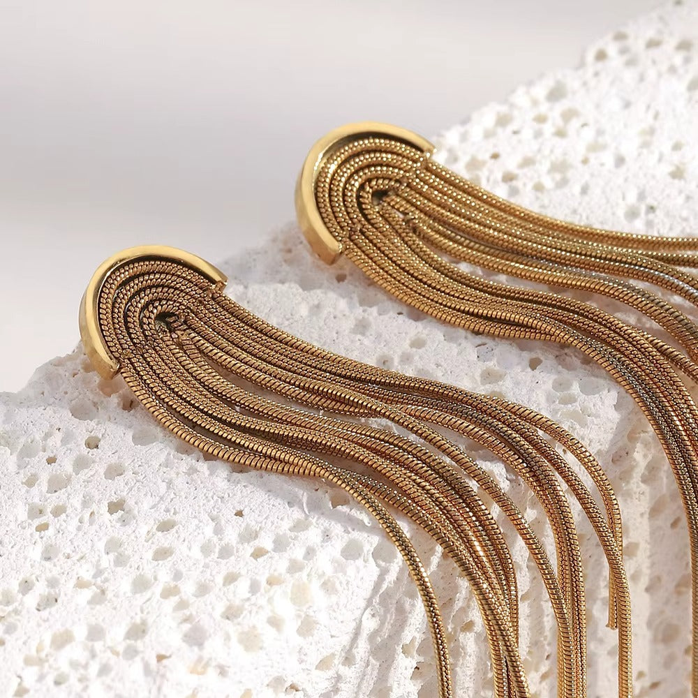 Kiss & Tell EARRINGS