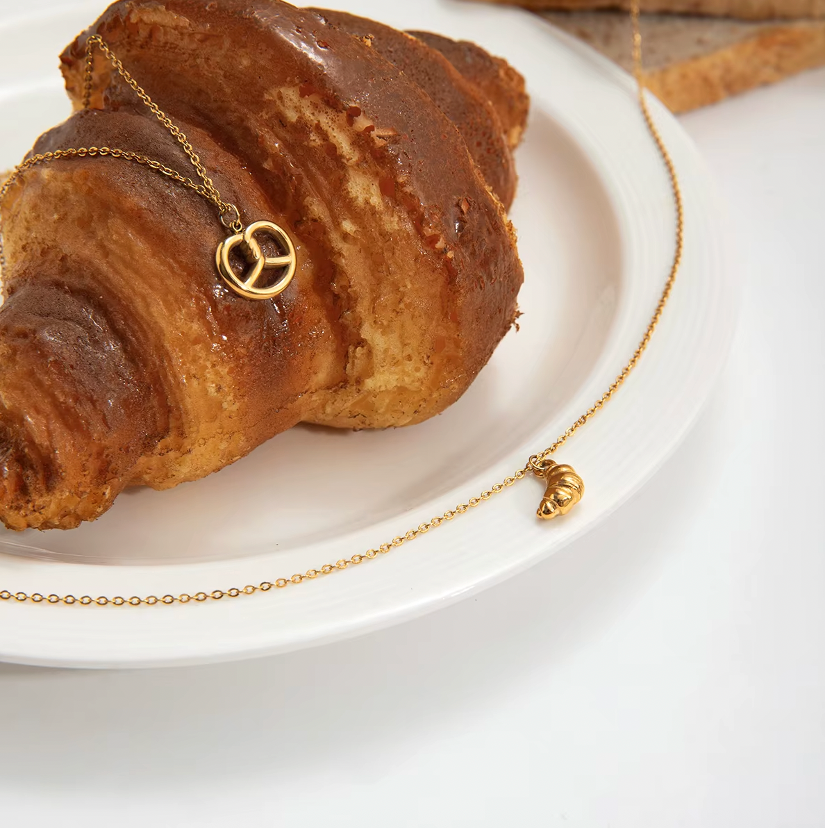 Bakery Babe NECKLACE