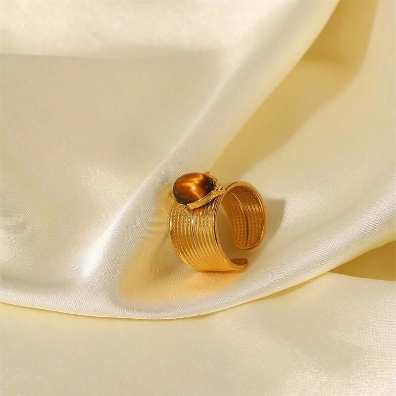 Embrace The Unknown RING Folie à Trois