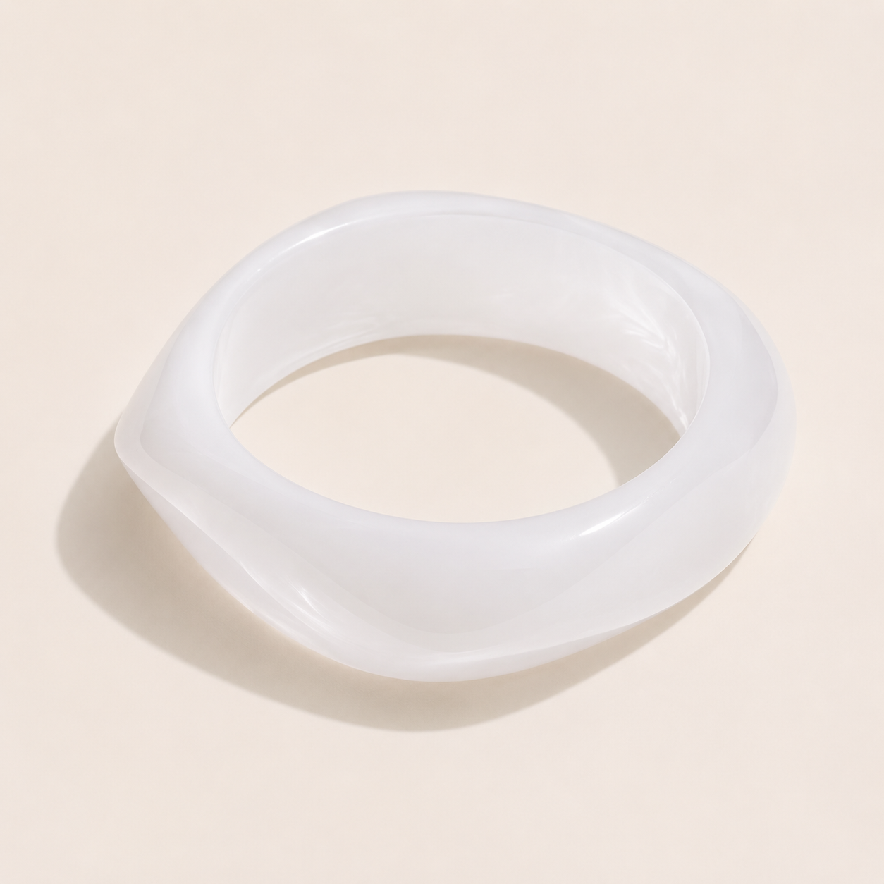 Coastal Escape Resin Bracelet – White, by Folie à Trois