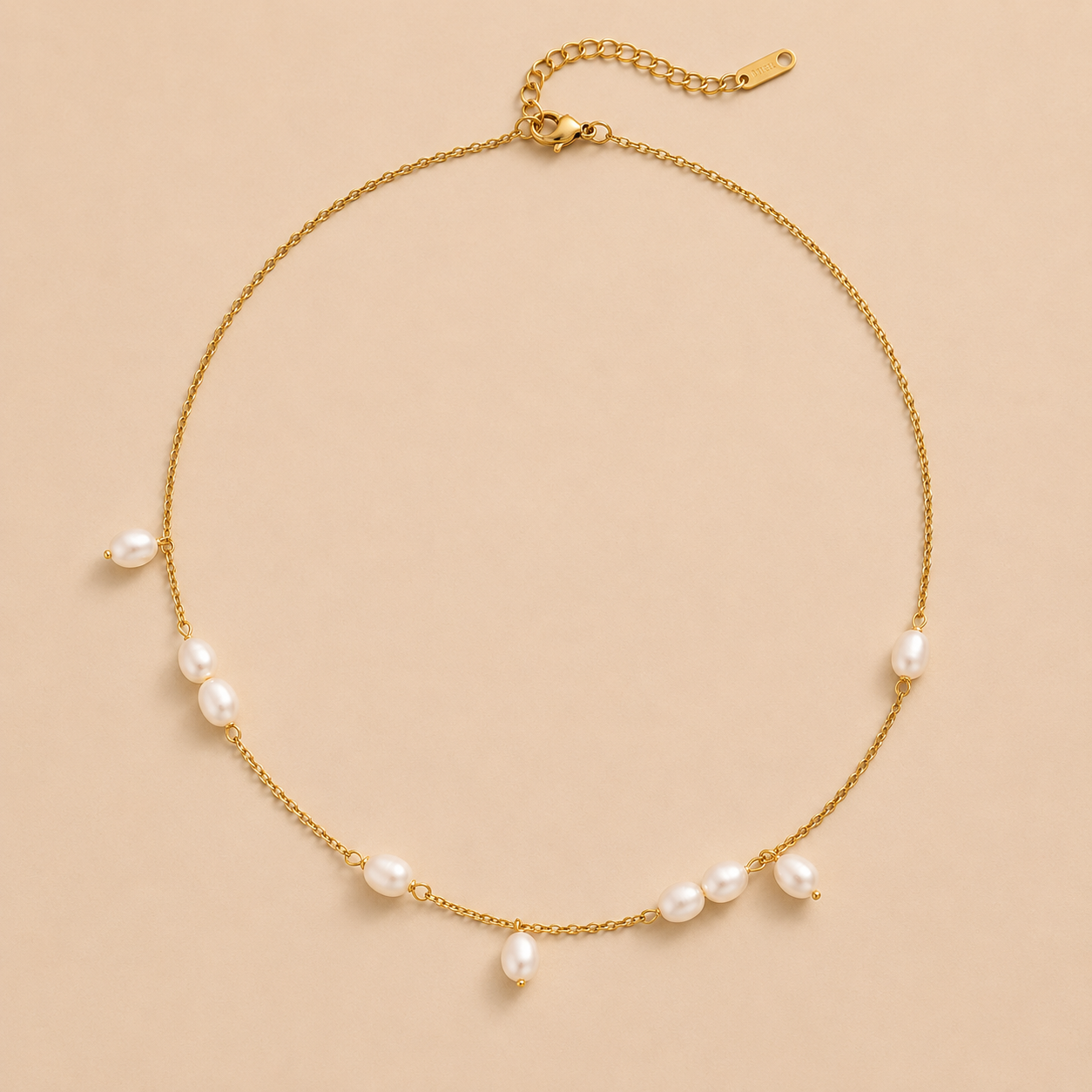 Thalassa Necklace in Gold with Pearl Detail – Stainless Steel by Folie à Trois