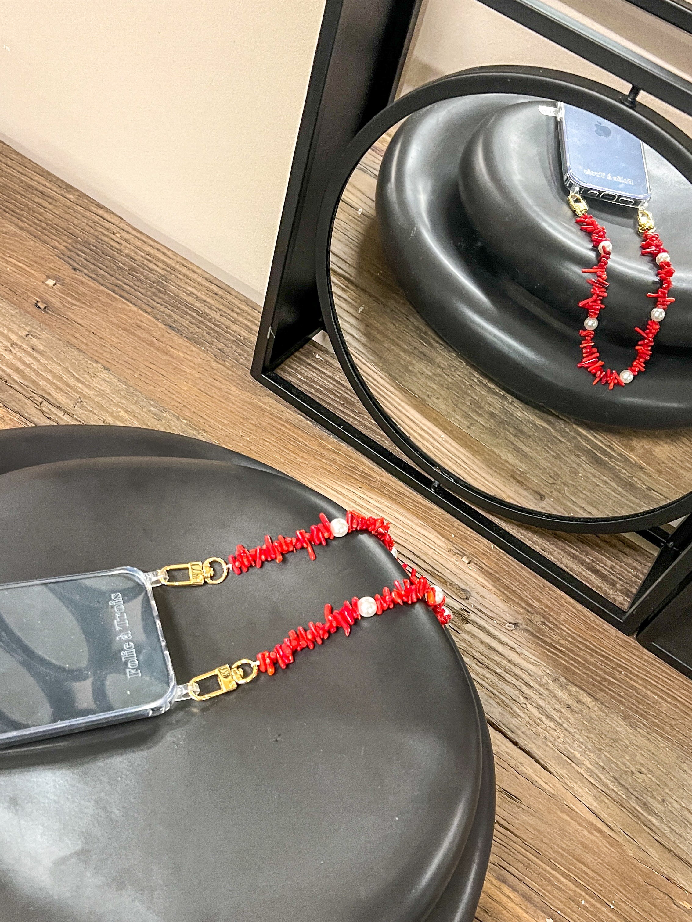 Shell Whisper KORTE TELEFOONKETTING