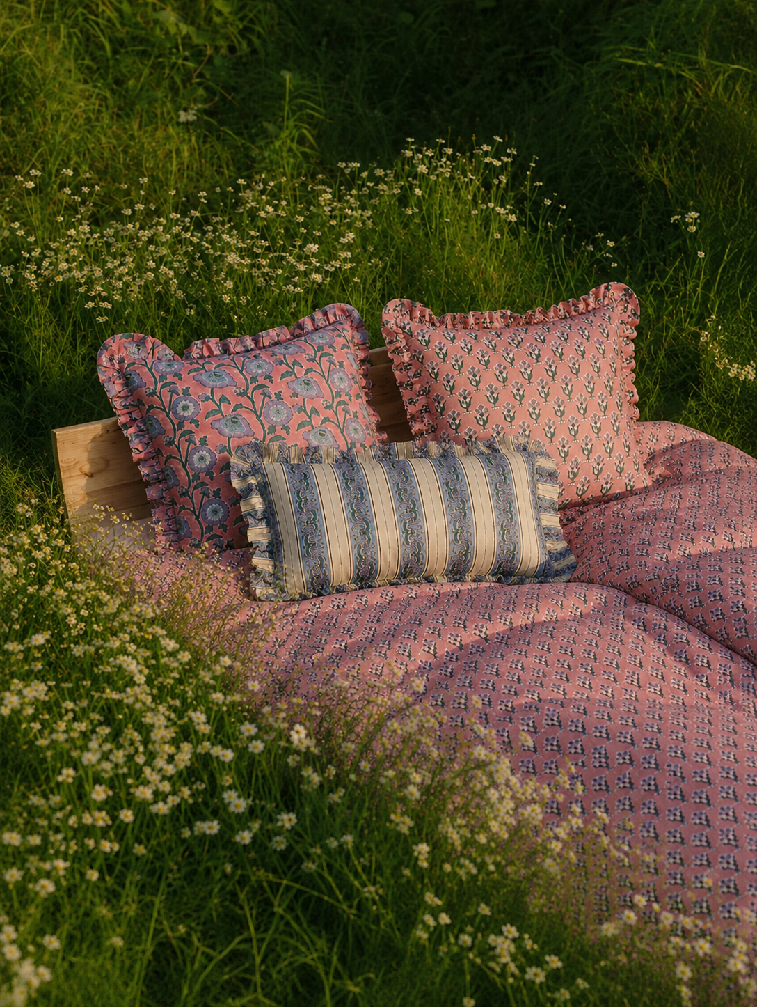 Coussin carré rose Taj