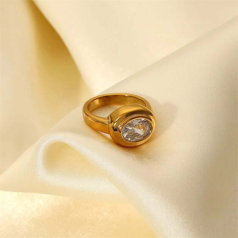 Vintage Style RING Folie à Trois