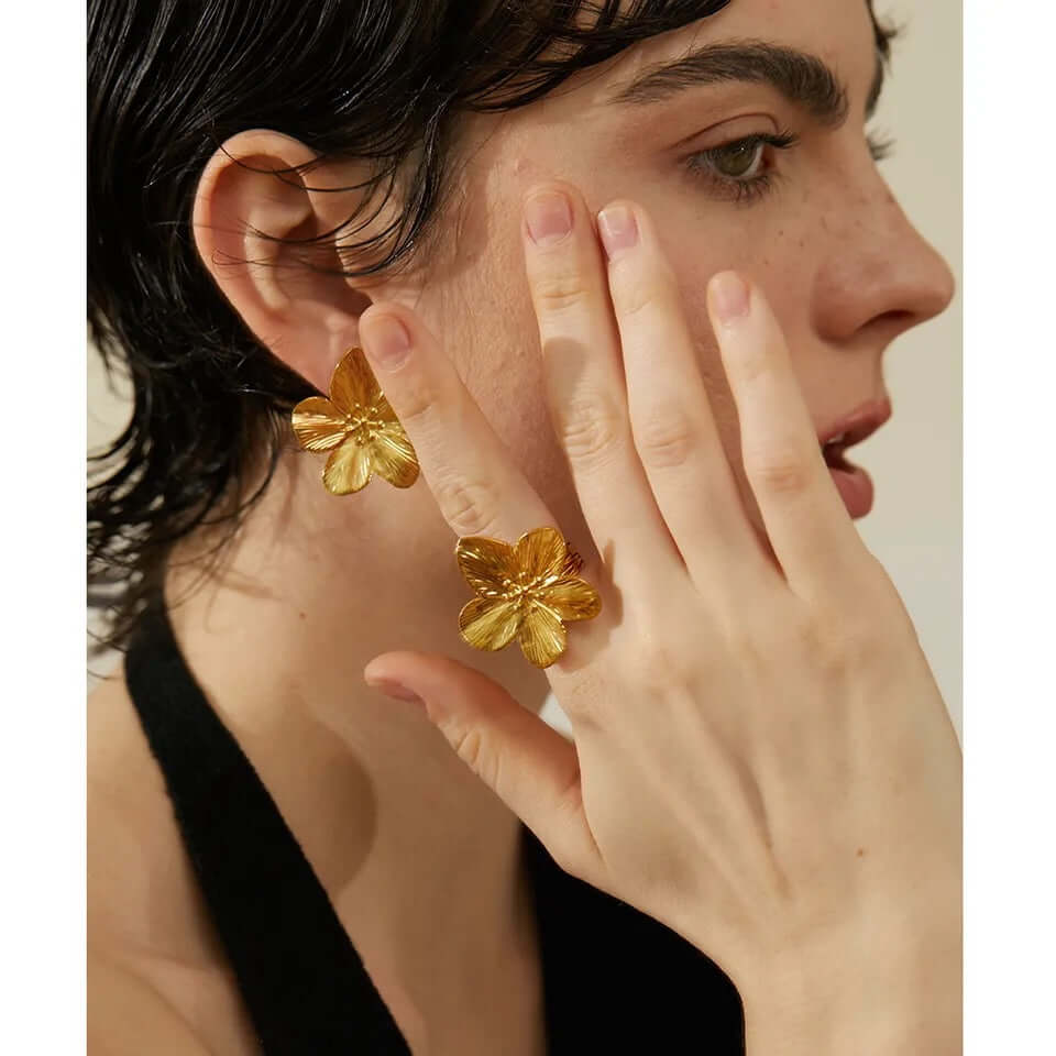 Love Language EARRINGS Folie à Trois