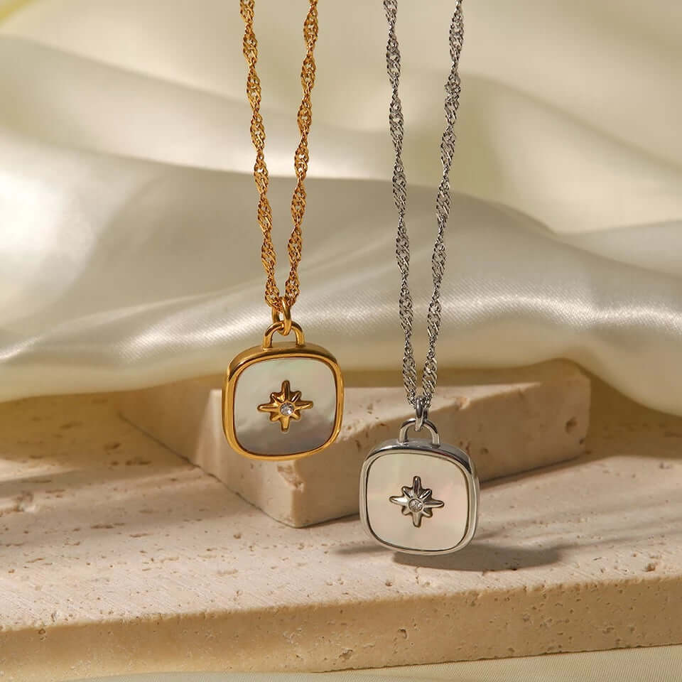 No Wrong Moves NECKLACE Folie à Trois