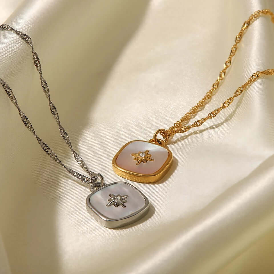 No Wrong Moves NECKLACE Folie à Trois